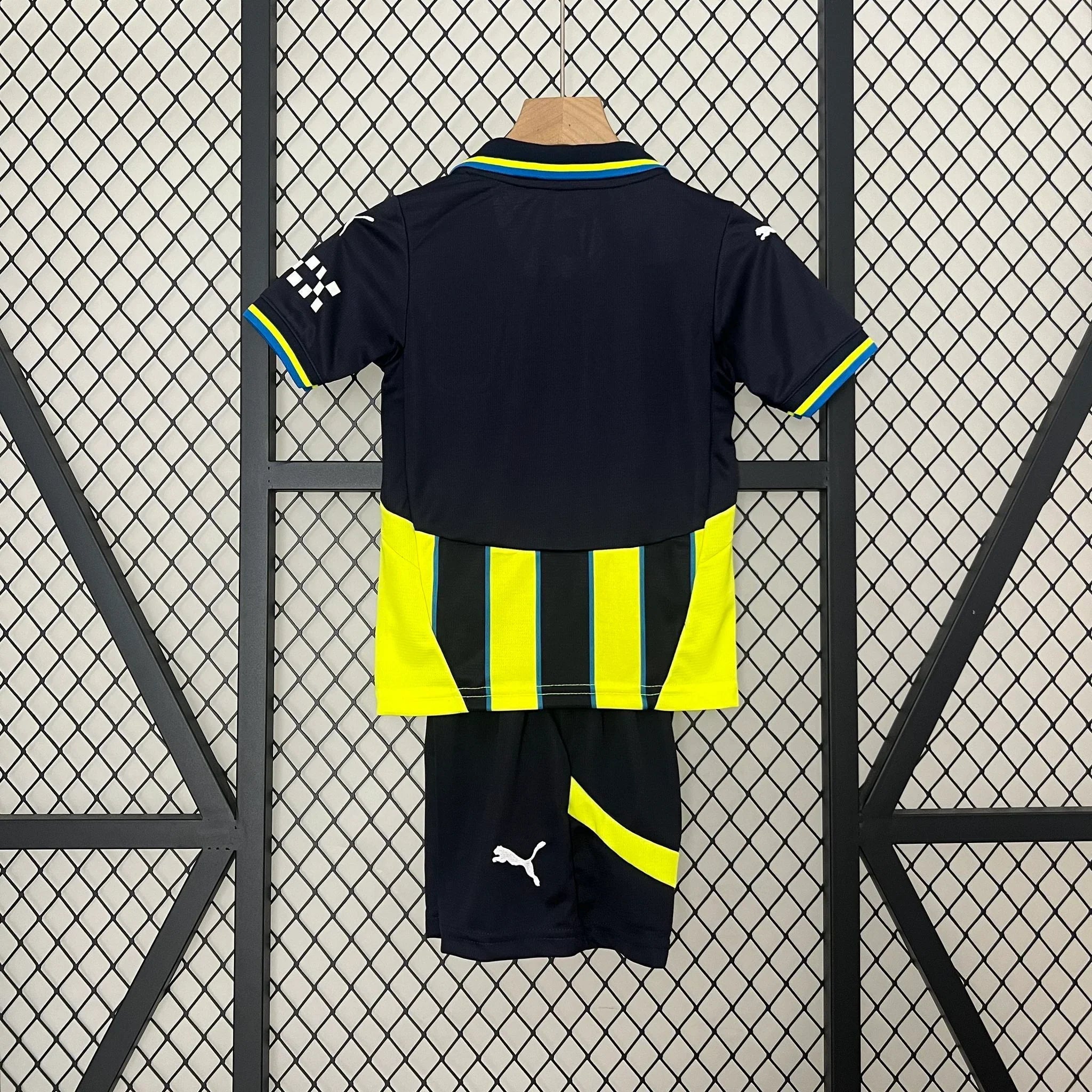 Kit Enfant Manchester City extérieur 2024-25 - vue 2