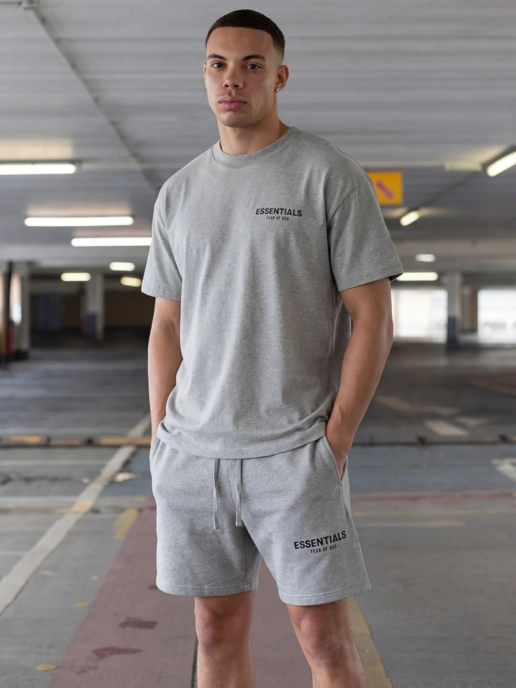 ENSEMBLE SHORT/t-shirt...