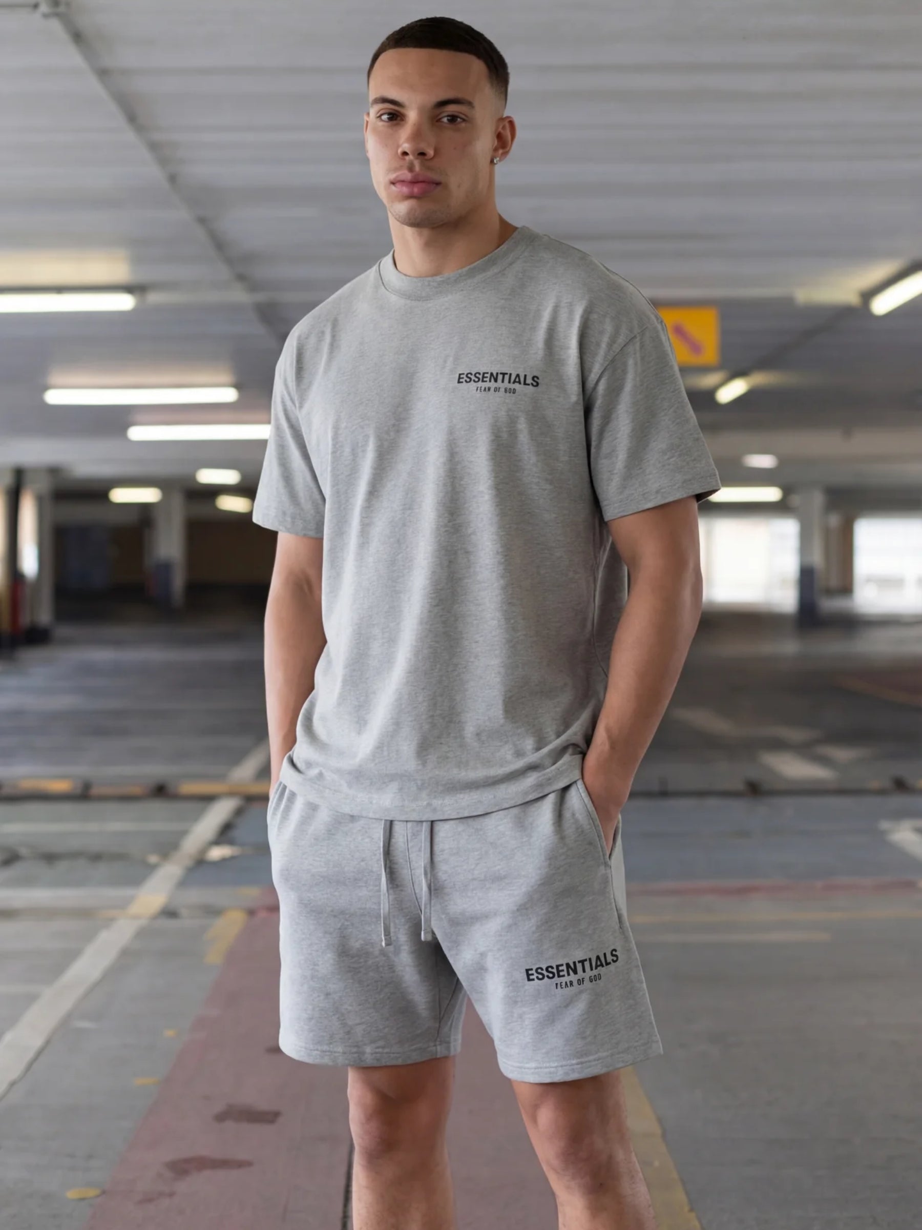 ENSEMBLE SHORT/t-shirt...