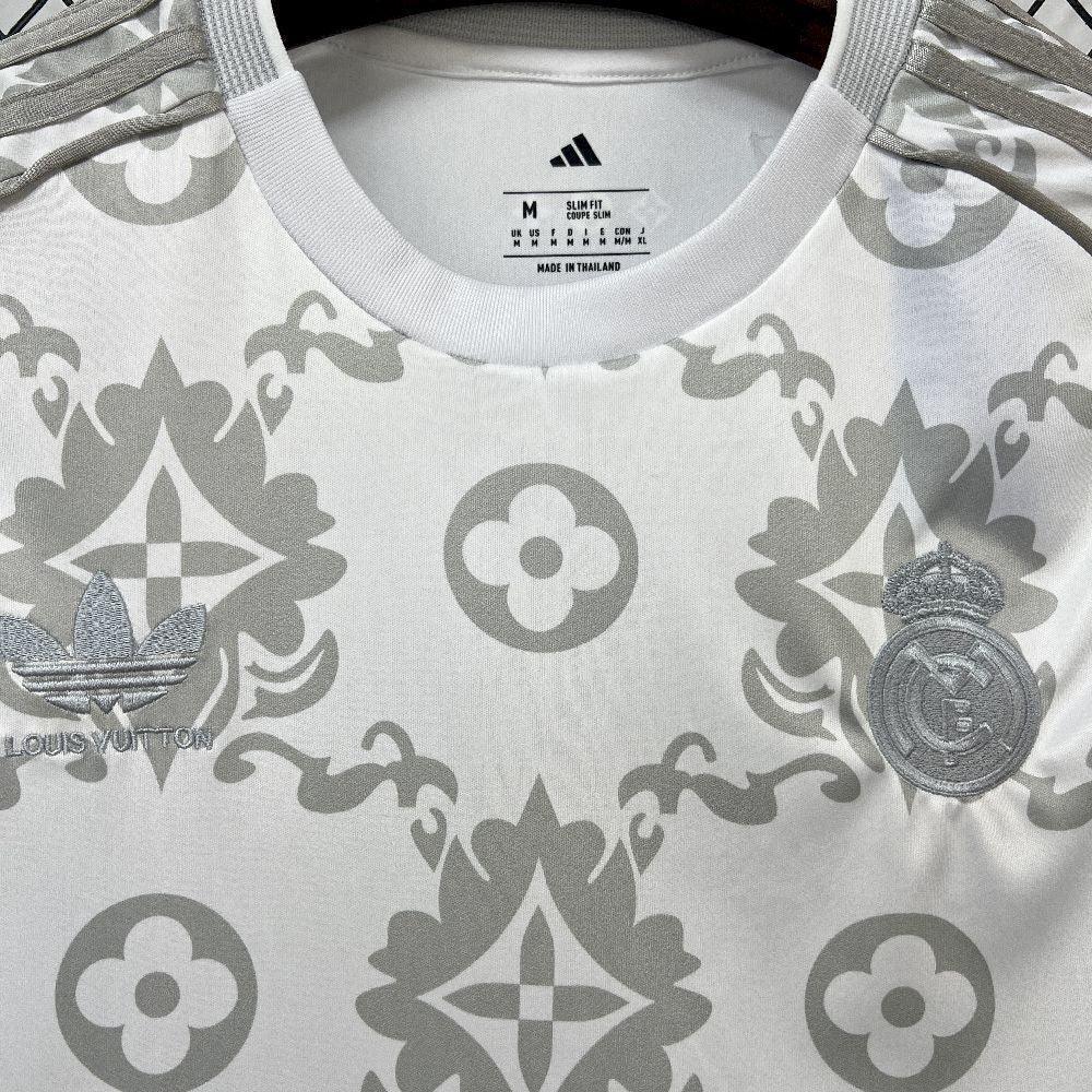 Maillot Real Madrid concept 2025-26 v22 - vue 4