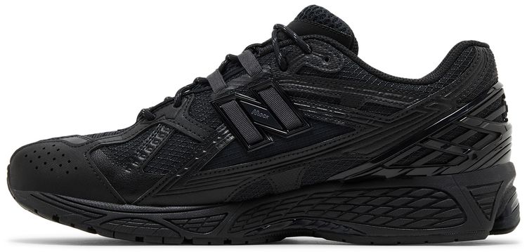 NB 1906U Triple Black