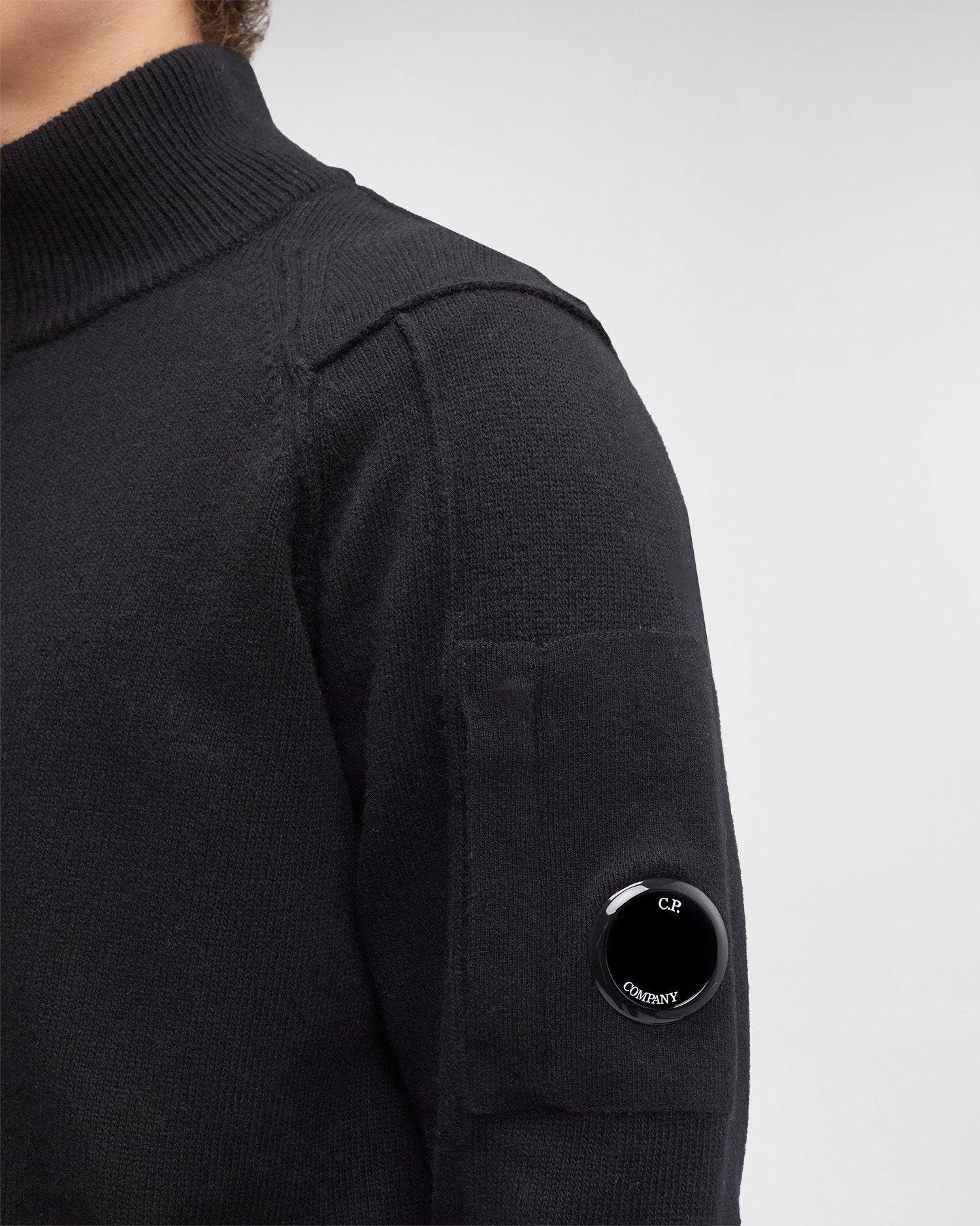 Pull en laine zippé Noir C-P COMPNY