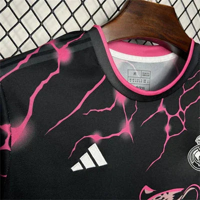 Maillot Real Madrid Noir Rose Panther 2024/25 - vue 3