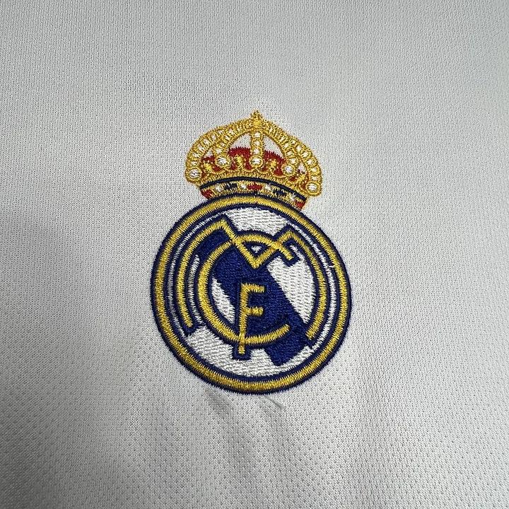 Maillot Real Madrid foot concept 2024 2025 v3 - vue 3