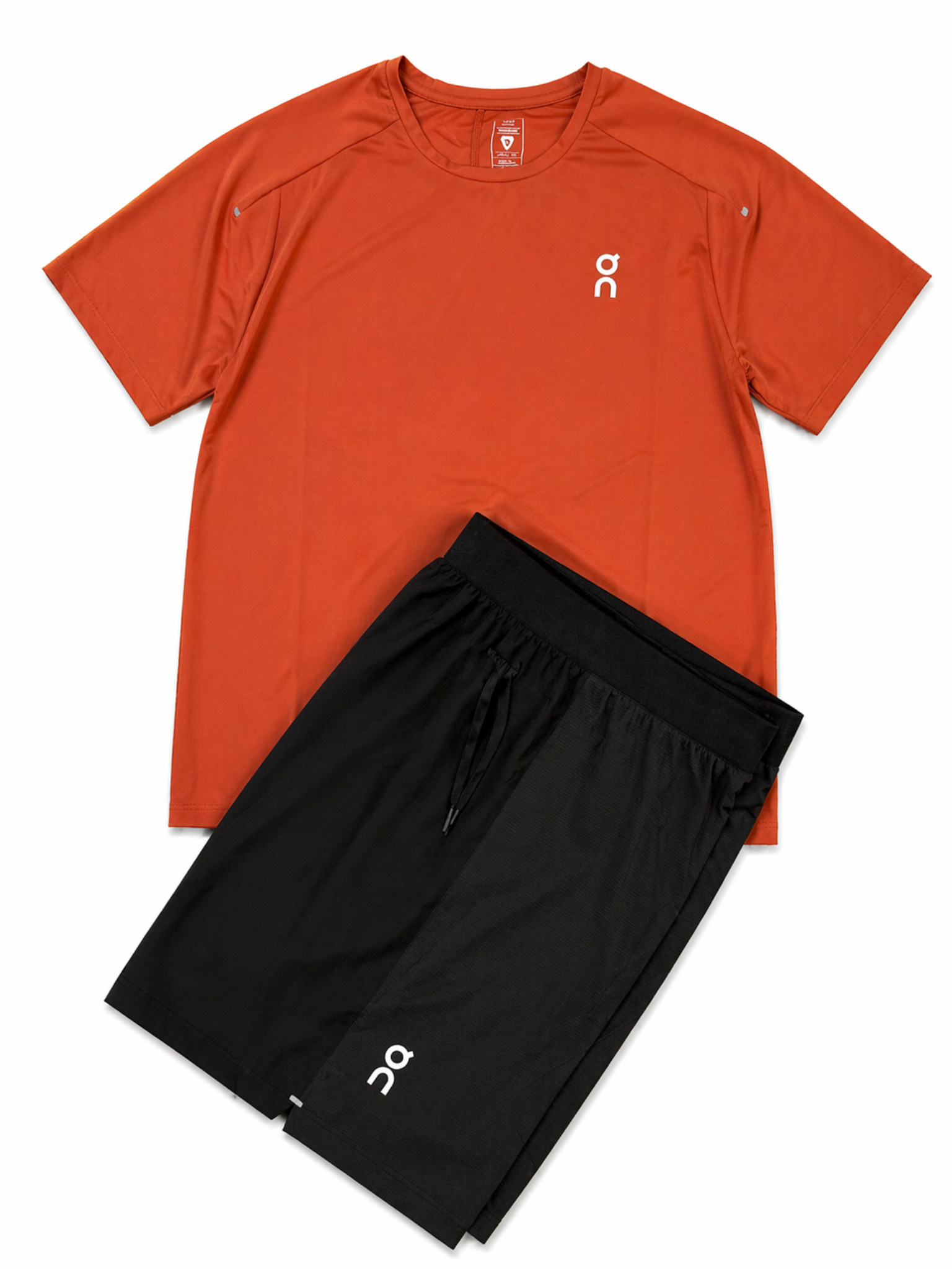 ENSEMBLE SHORT/t-shirt...