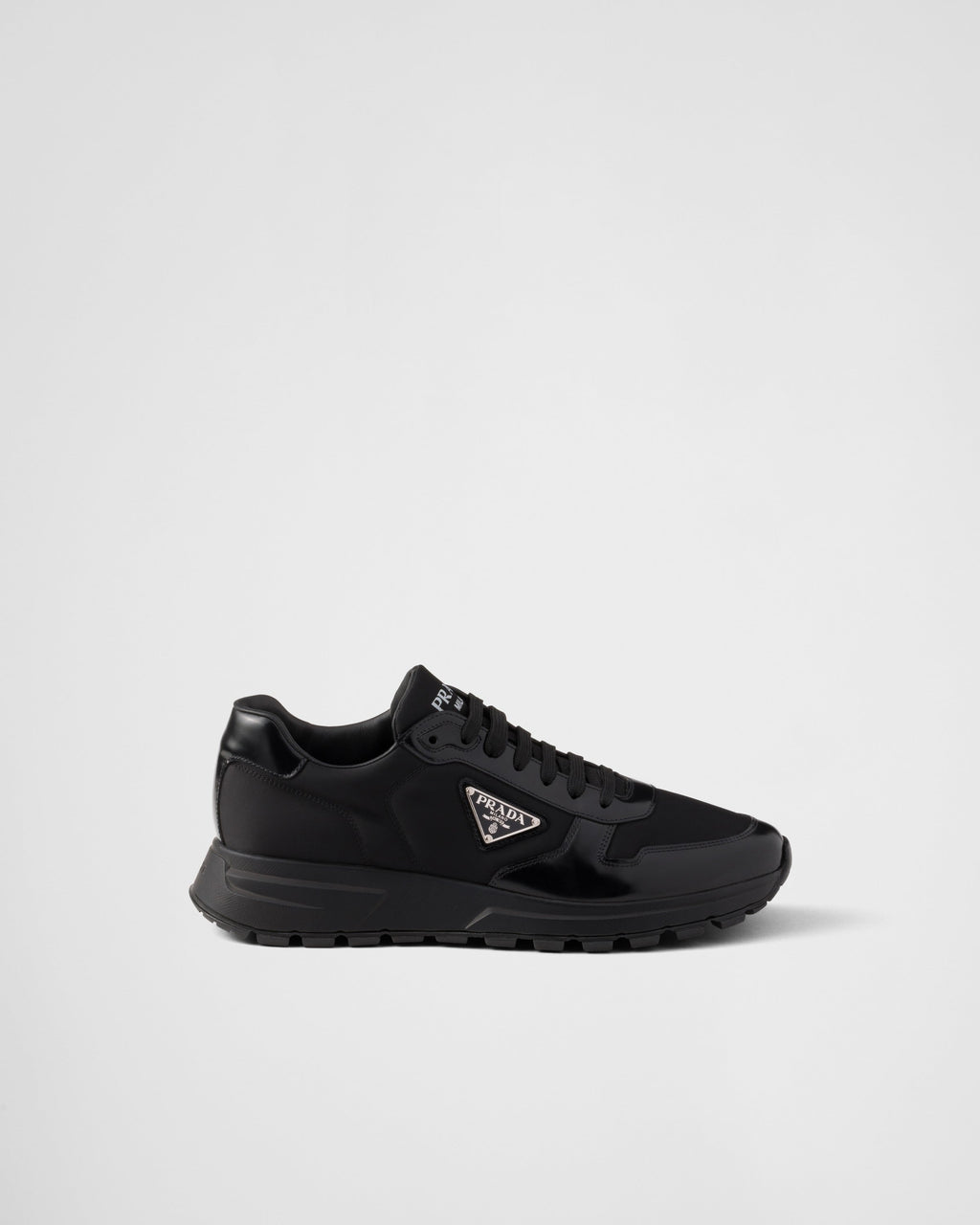 Basket Prada Noir en cuir brossé
