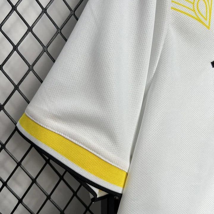 Maillot Real Madrid foot concept 2024 2025 v3 - vue 5