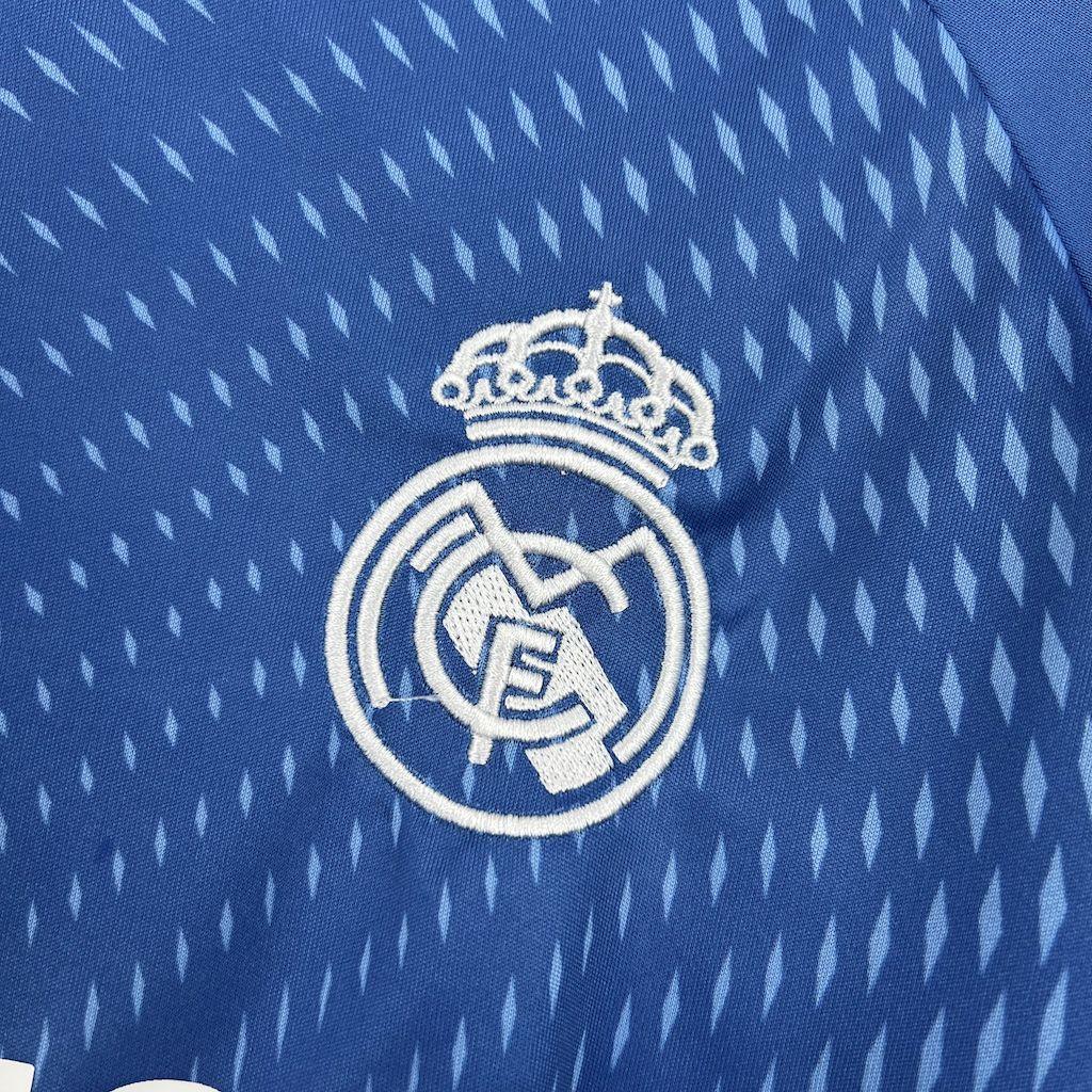 Maillot Real Madrid concept 2025-26 v7 - vue 3
