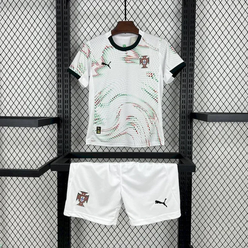 Kit Enfant Portugal Extérieur 2025/2026 - vue 1