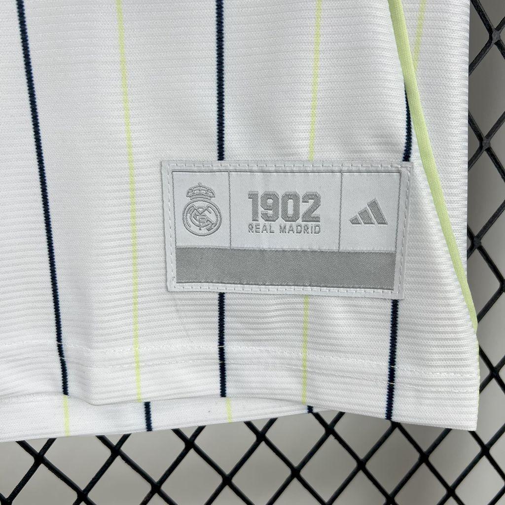Maillot Real Madrid concept 2025-26 v21 - vue 4