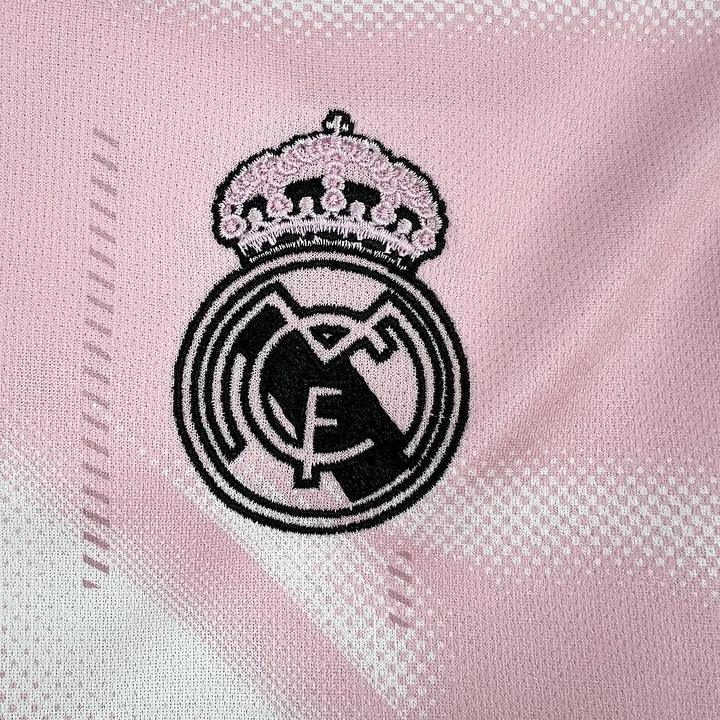Maillot Real Madrid Concept Rose & Blanc 2025 - vue 5