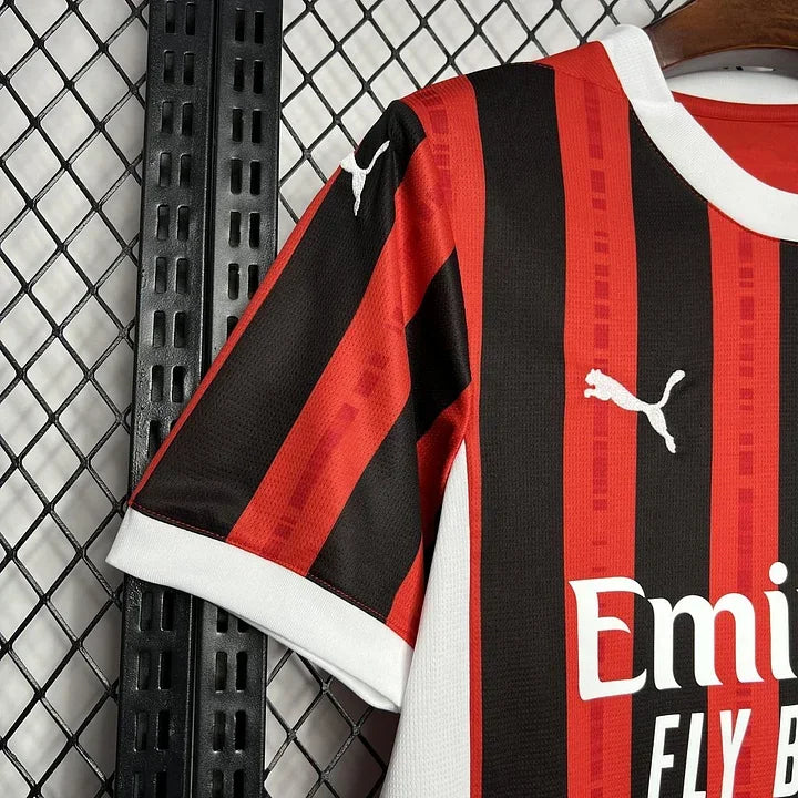 AC MILAN FOOTBALL 2024/25 - vue 4