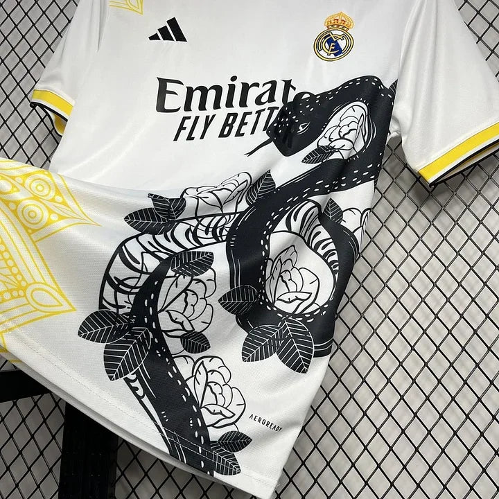 Maillot Real Madrid foot concept 2024 2025 v3 - vue 2