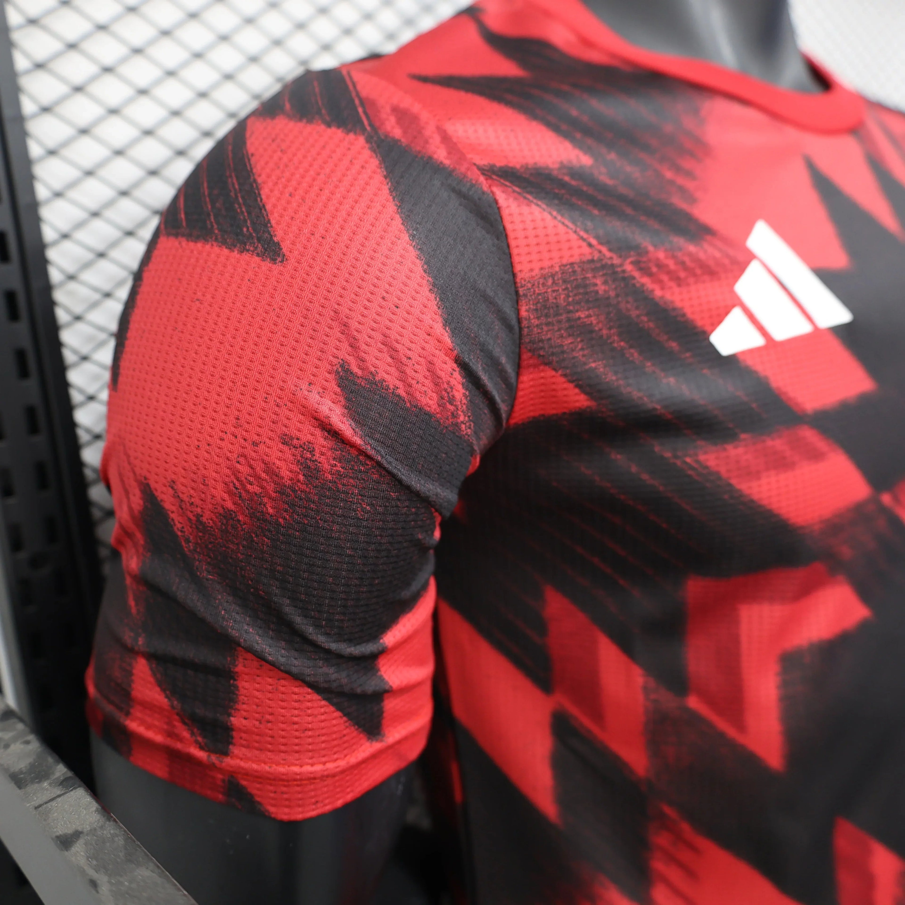 Maillot Manchester United entrainement 2025-26 - vue 5