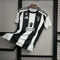 Maillot JUVENTUS DOMICILE AVEC SPONSORS - vue 1