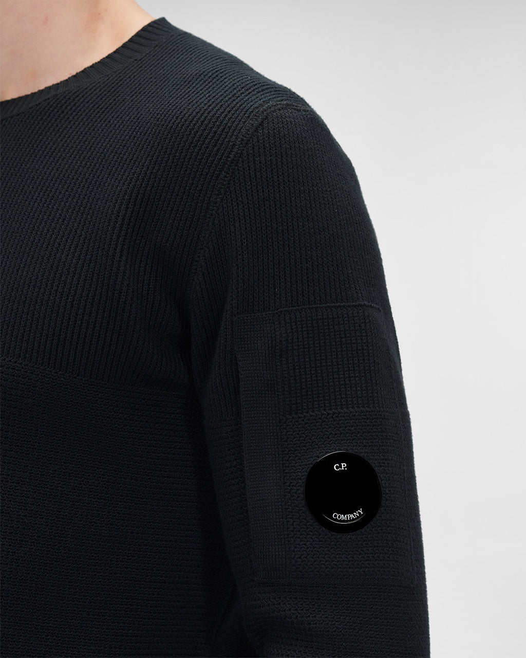 Pull col rond noir C-P COMPNY