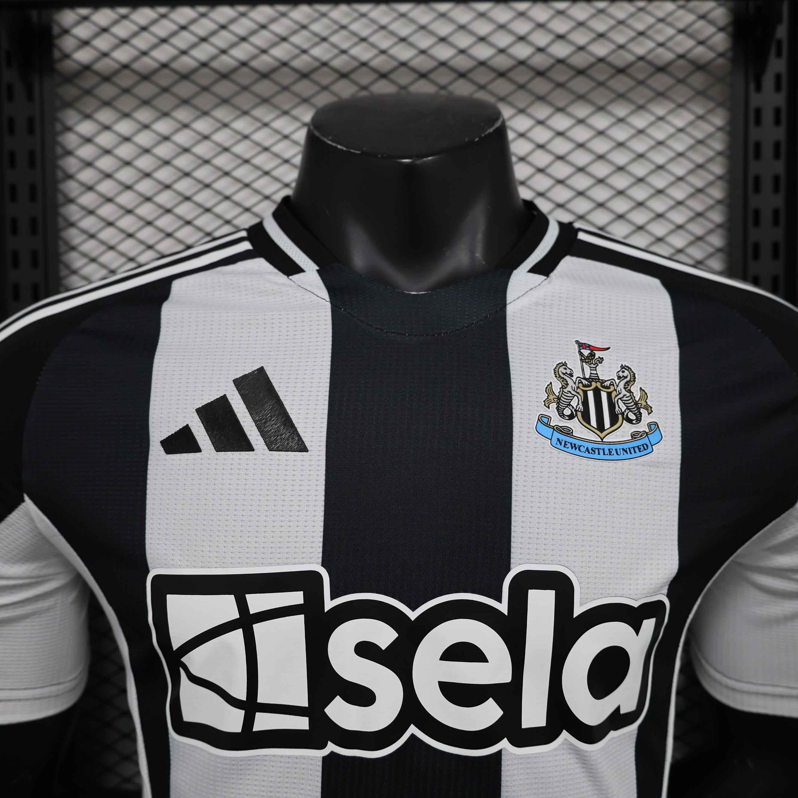 Maillot Newcastle 2024-25 v2 - vue 2