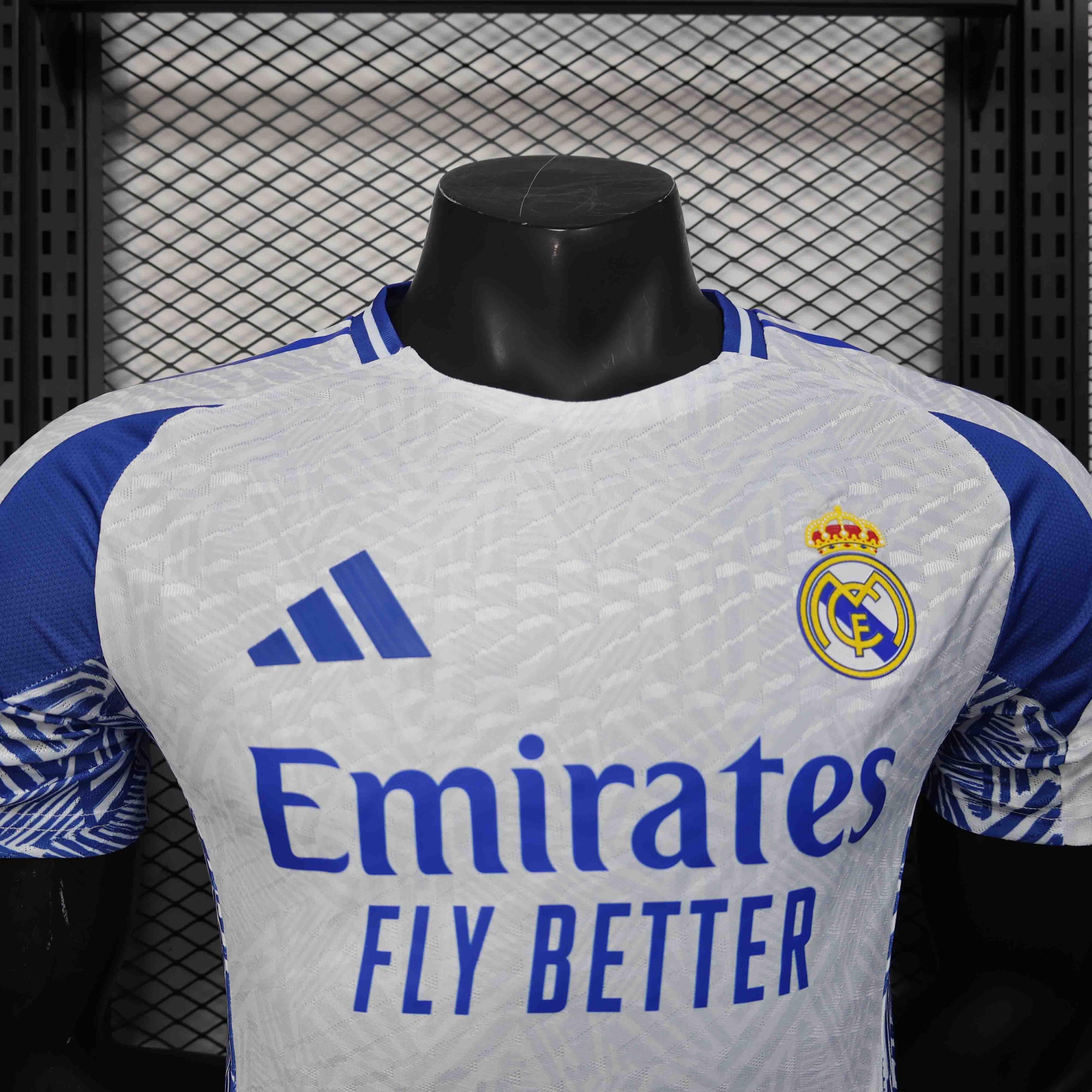 Maillot Real Madrid concept 2025-26 v18 - vue 2