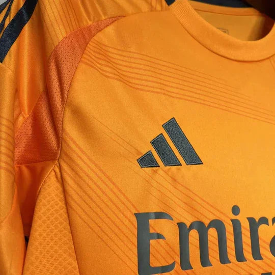 MAILLOT RÉAL MADRID EXTÉRIEUR 2024/25 - vue 4