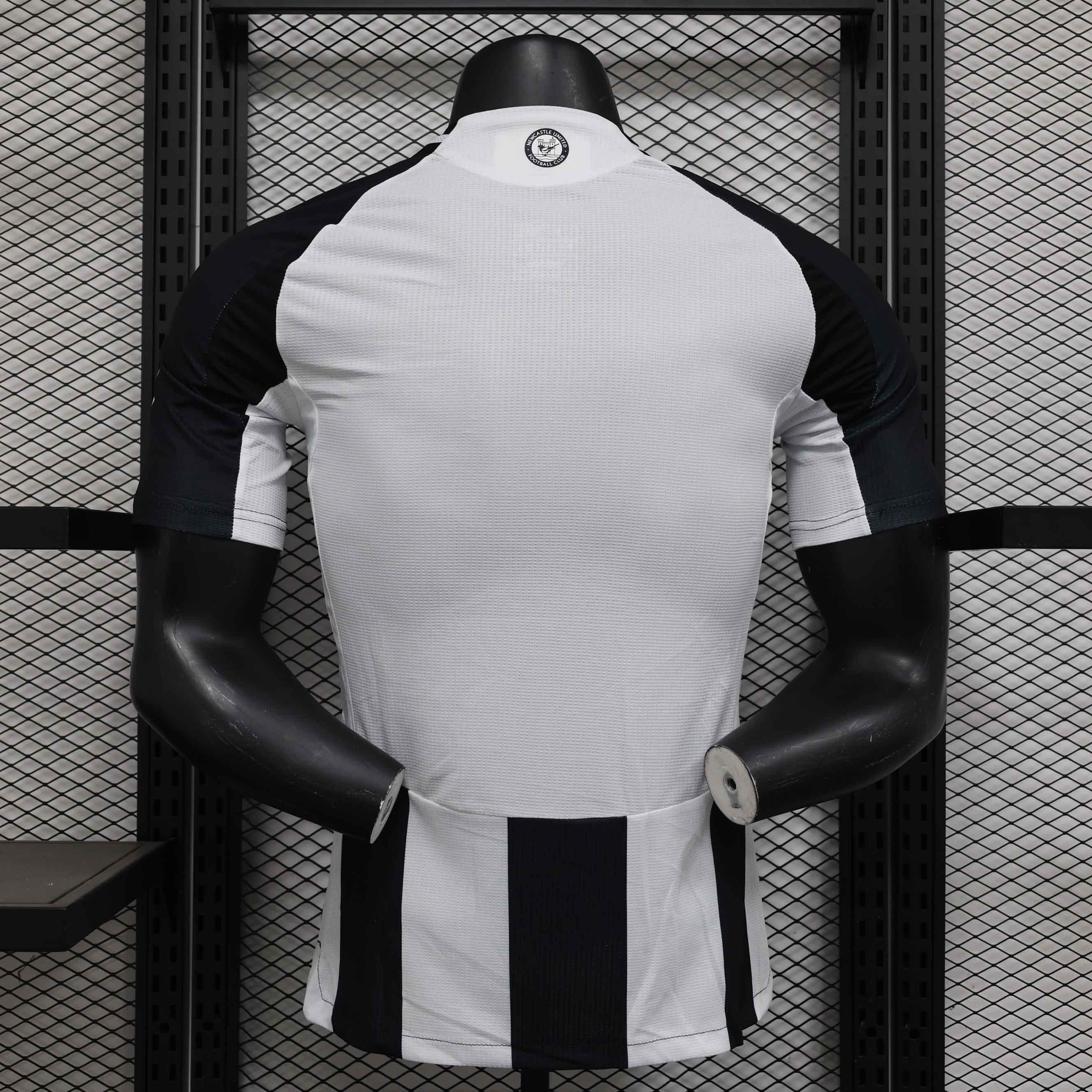 Maillot Newcastle 2024-25 v2 - vue 3