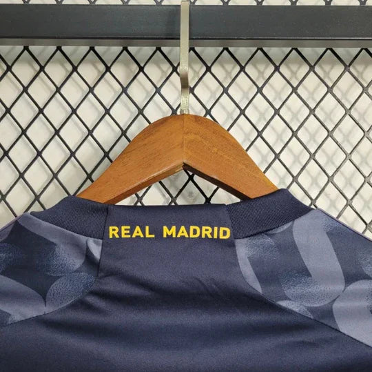 Maillot Real Madrid saison 2023-2024 extérieur - vue 4