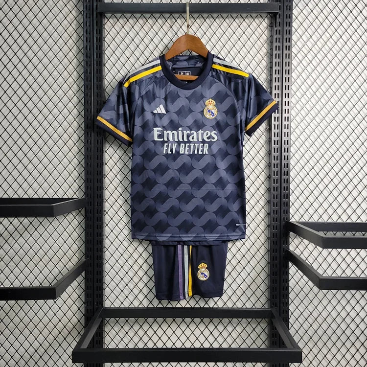 KIT ENFANT REAL MADRID EXTÉRIEUR - vue 1