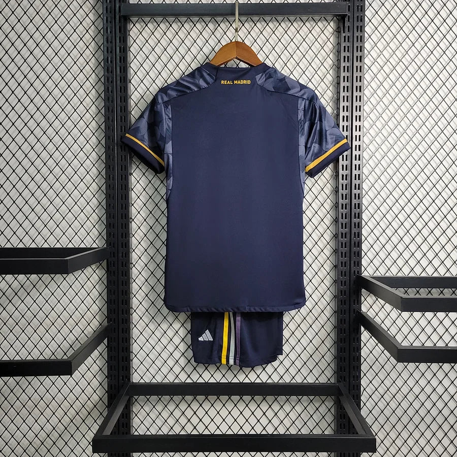 KIT ENFANT REAL MADRID EXTÉRIEUR - vue 2