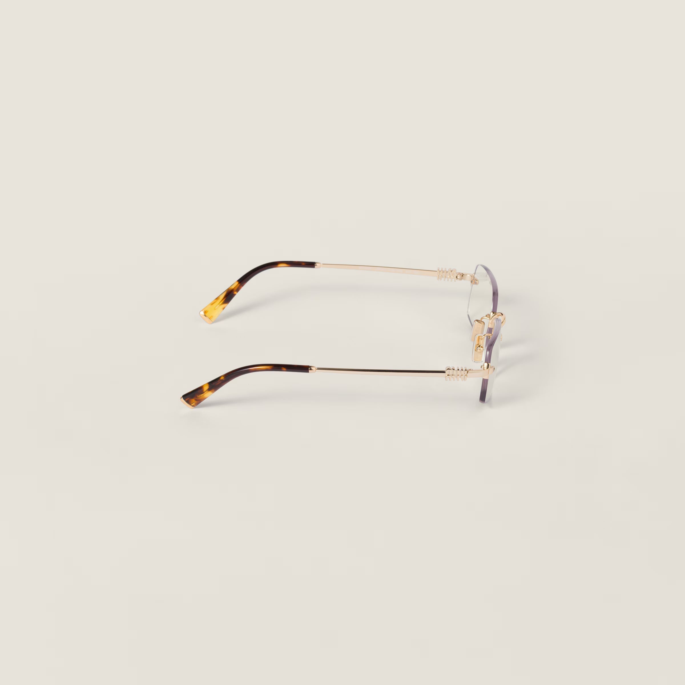 MI-MU Lunettes de soleil de la collection Eyewear v3 - vue 4
