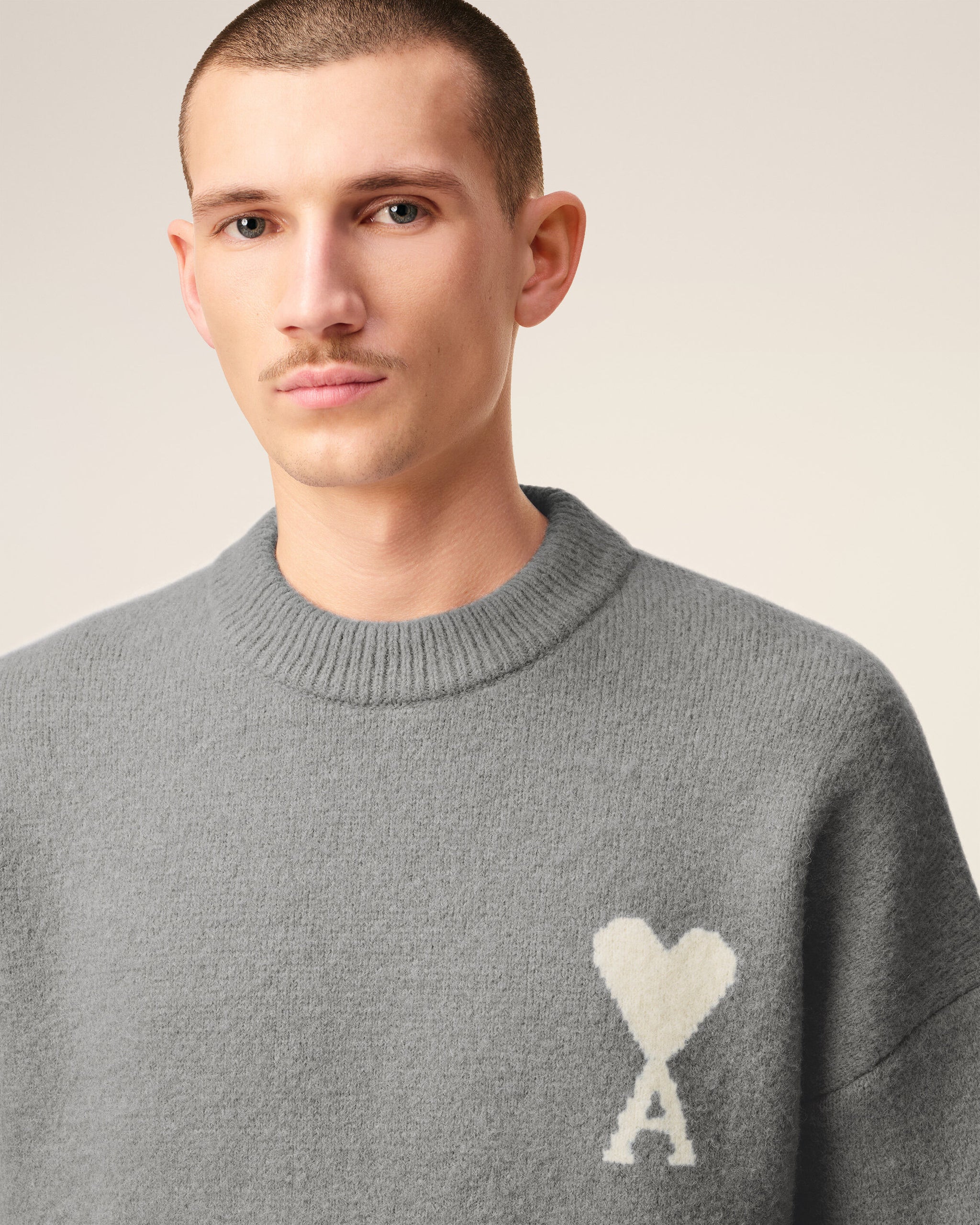 Pull A/M/I Gris