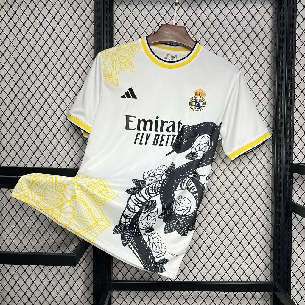 Maillot Real Madrid foot concept 2024 2025 v3 - vue 1