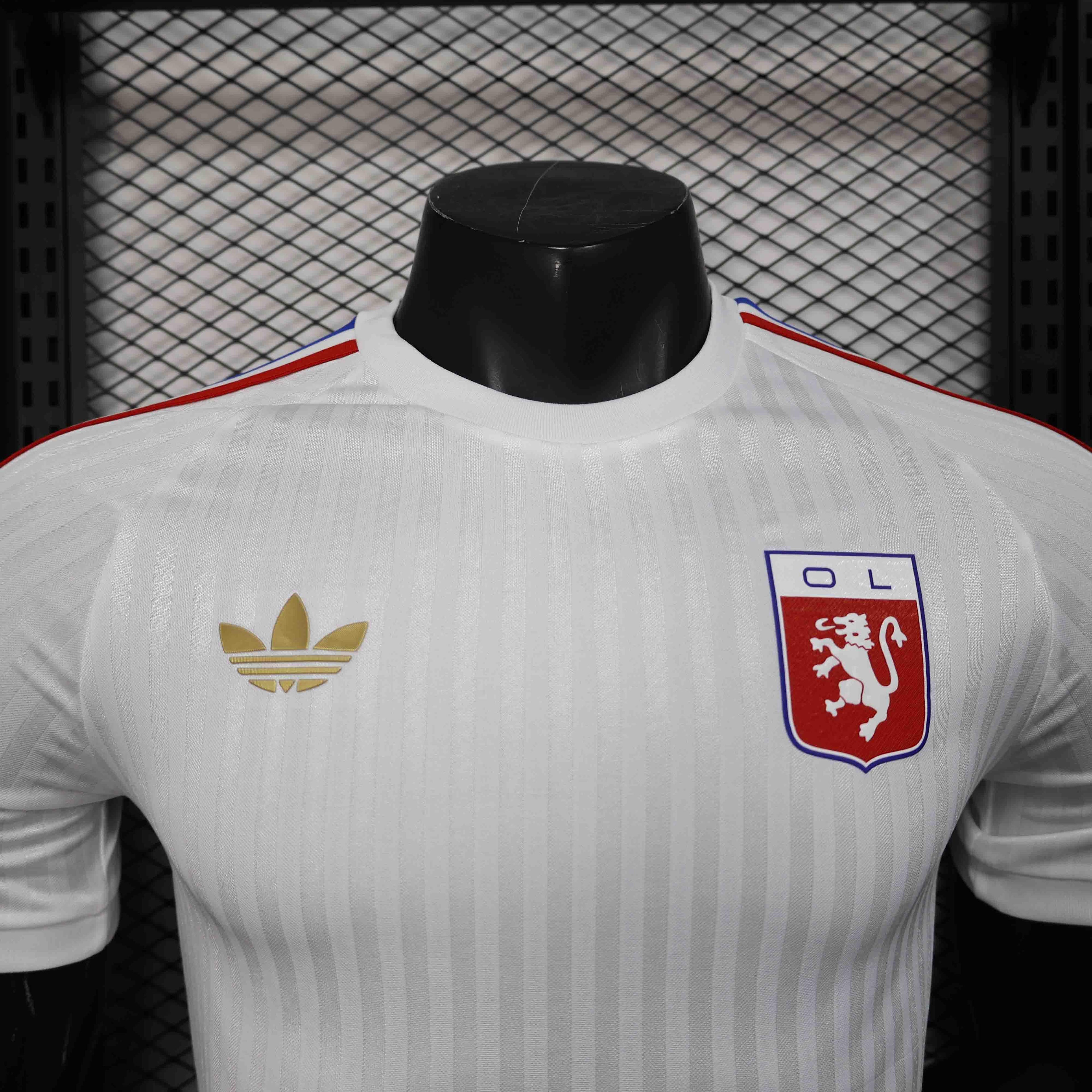 Maillot Lyon concept 2025-26 v2 - vue 2