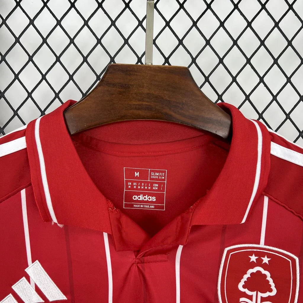 Maillot Nottingham Forest 2025-26 - vue 3