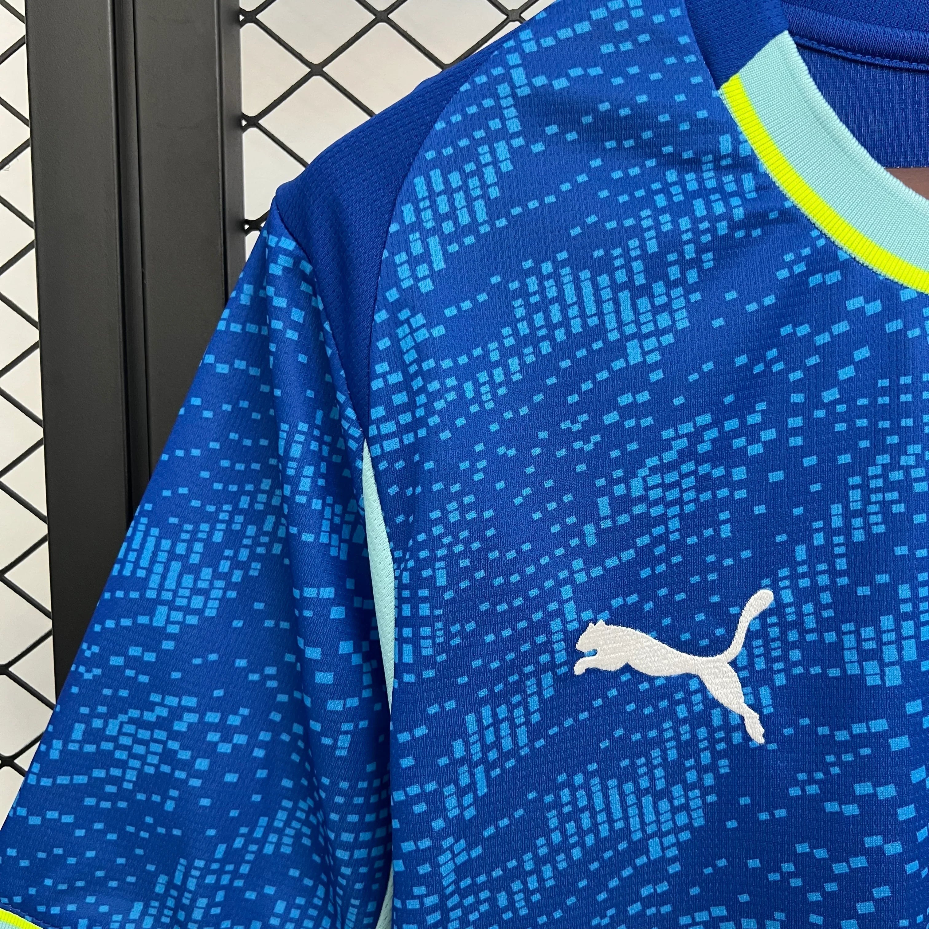 Maillot Marseille 2025-26 v2 - vue 4