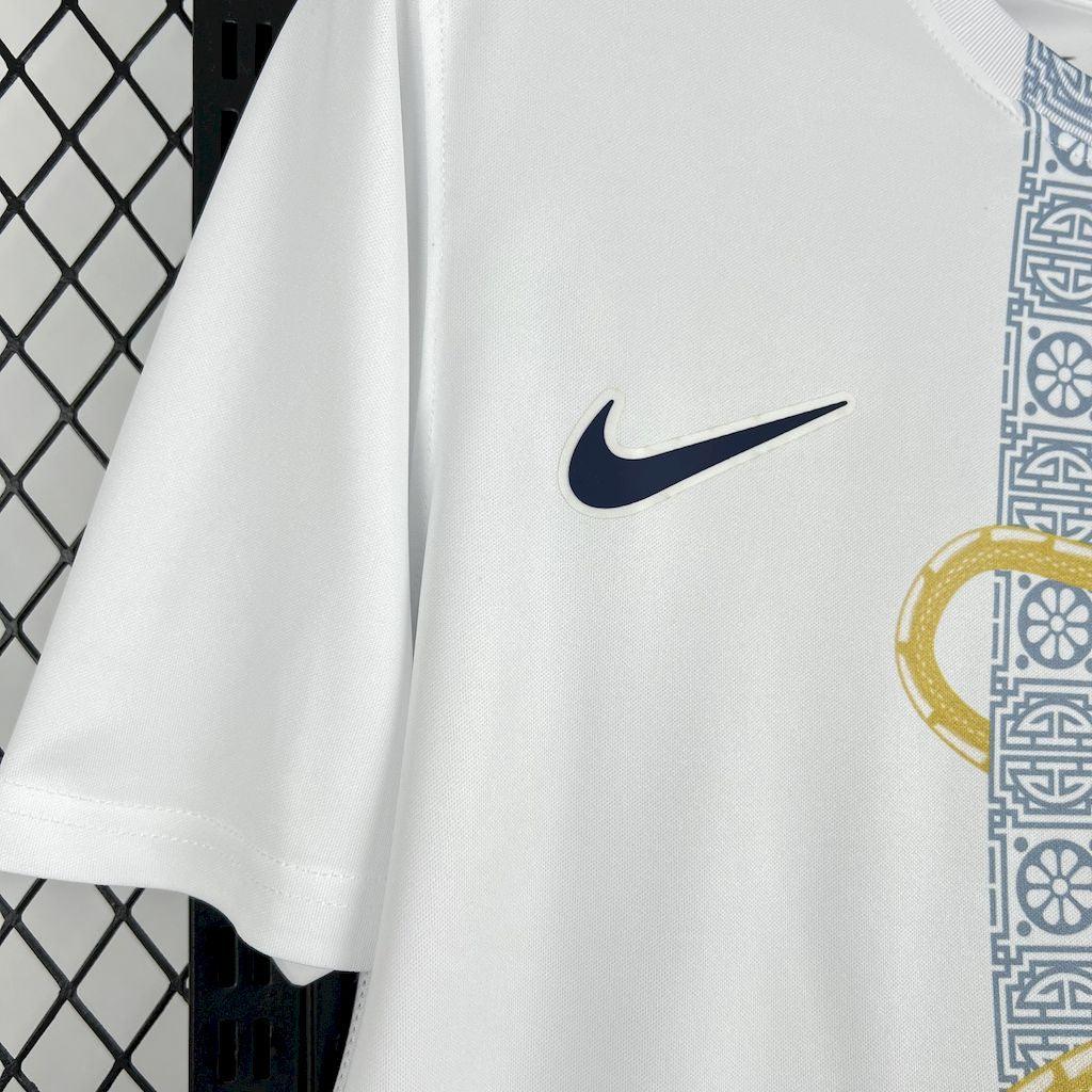 Maillot Tottenham concept 2025-26 - vue 3