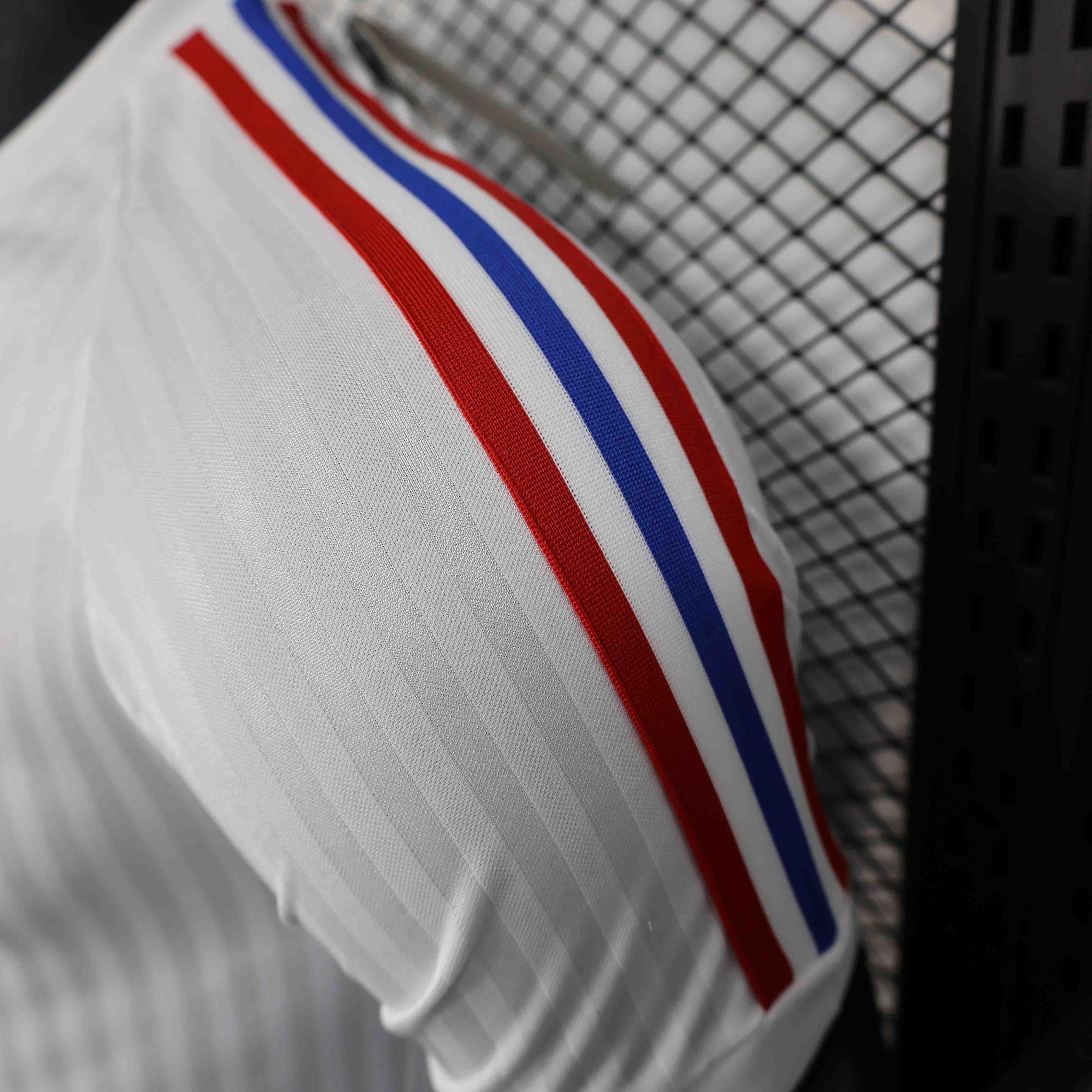 Maillot Lyon concept 2025-26 v2 - vue 5