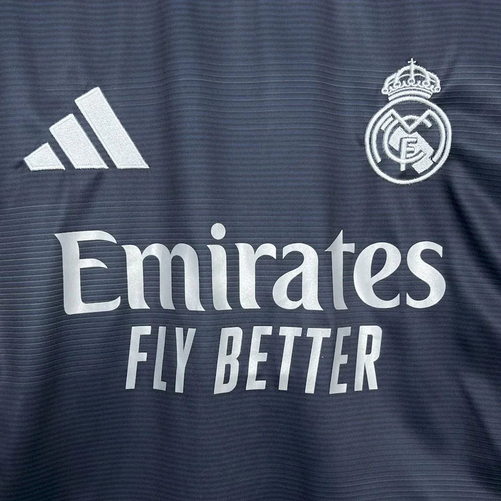 Maillot Real Madrid manches longues 2025-26 v1 - vue 4
