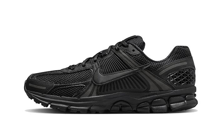 NK Vomero 5 Triple Black