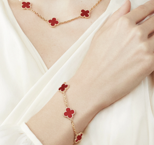 Van Cleef Vintage Alhambra 5 motifs Cornaline